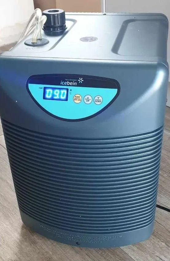 Het koeltoestel van Icebein dat het water voor de boots koelt